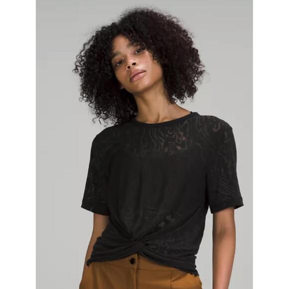 lululemon athletica Tops - Lululemon Crescent Tee *Veil - Size - 8